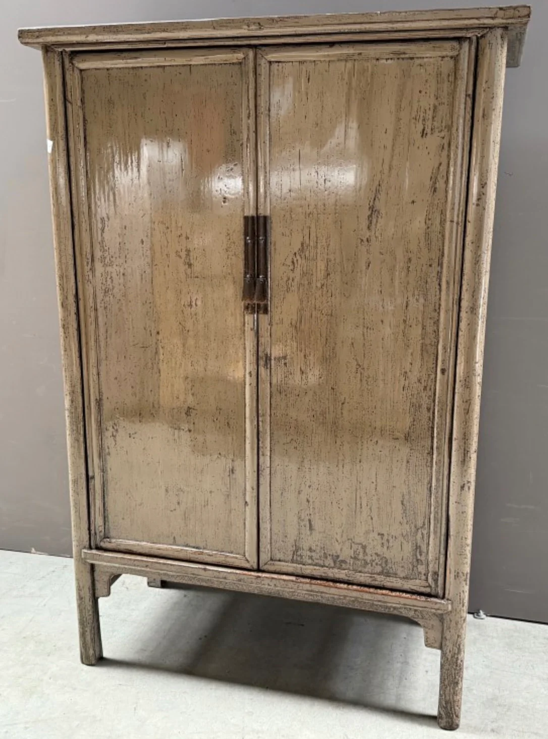 Antique Chinese Cabinet Taupe 129cm - Image 2