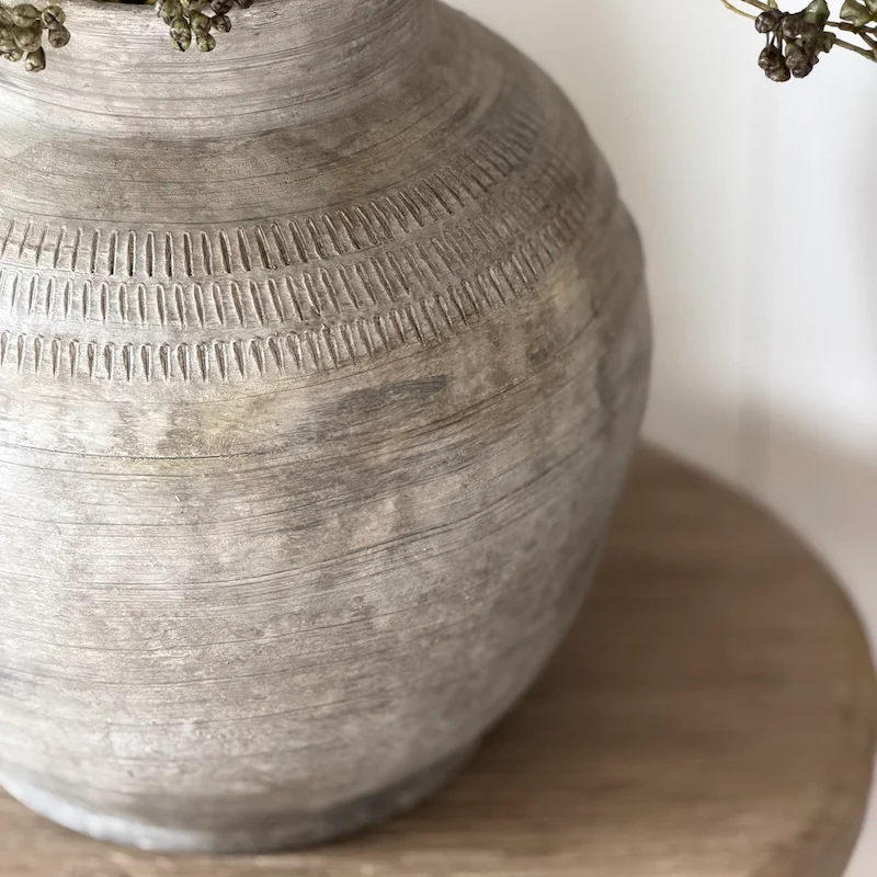 Ashen Textured Vase - Image 3