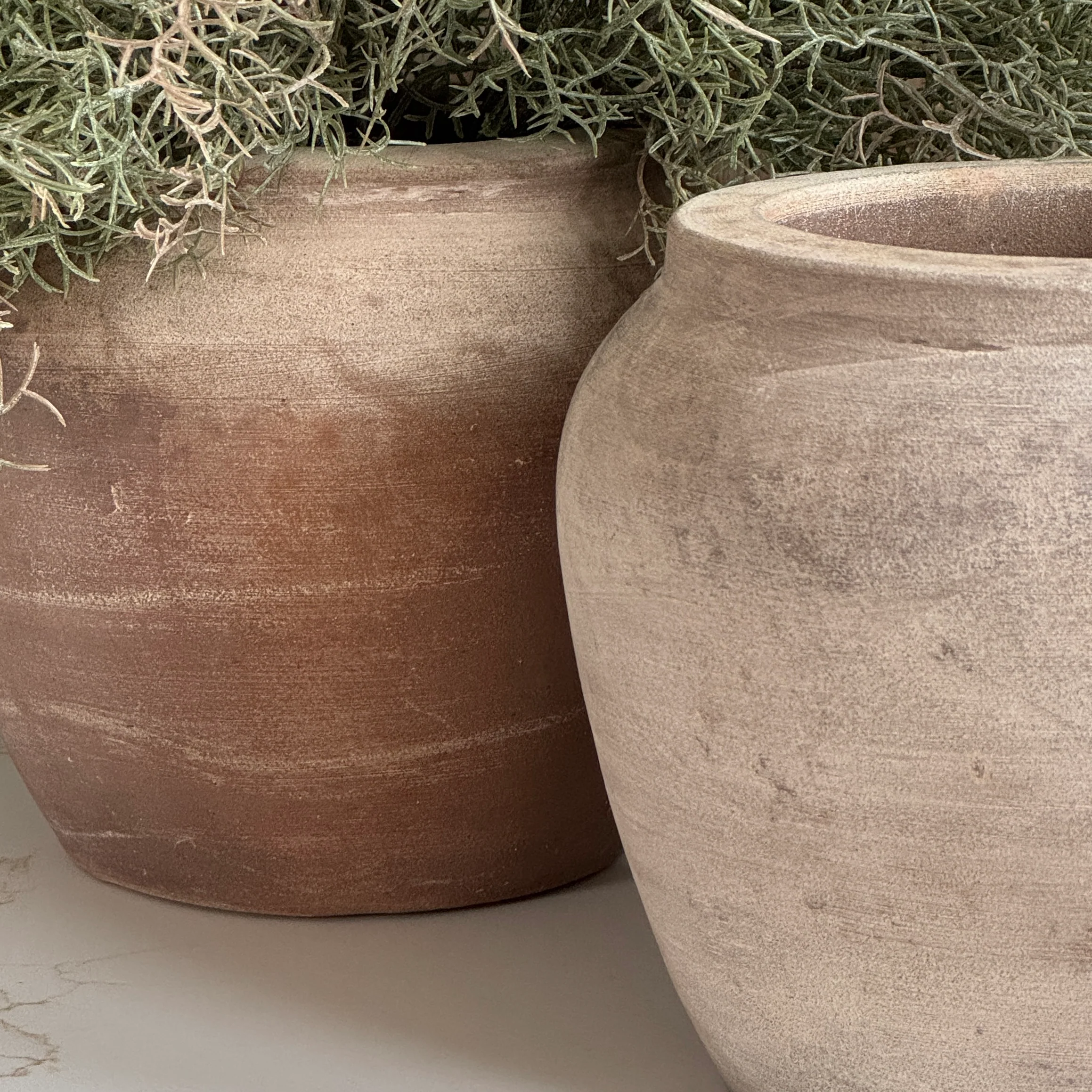 Aubeterre Handcrafted Terracotta Pot - Image 2