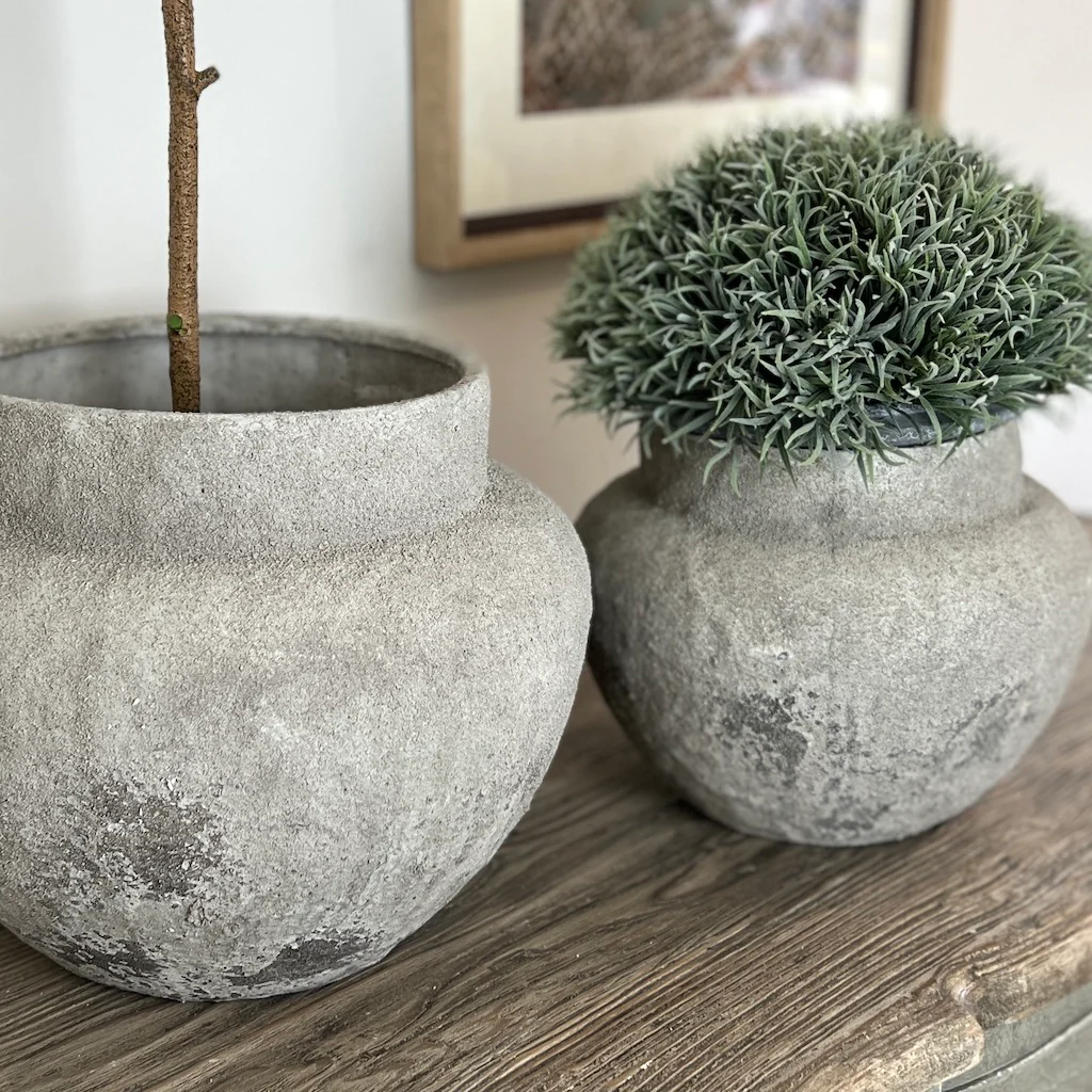 Bamus Textured Squat Urn - Image 3