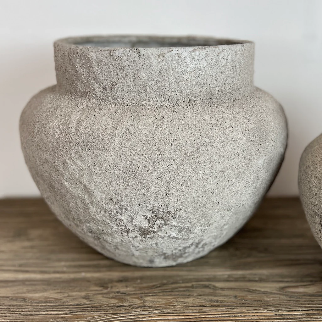 Bamus Textured Squat Urn - Image 5