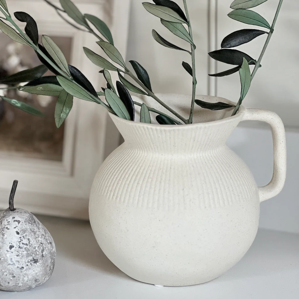 Birdlip Fine Stoneware Jug - Image 4