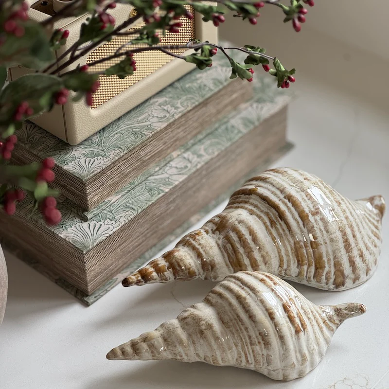 Ceramic Shell Ornament – Cream Sand