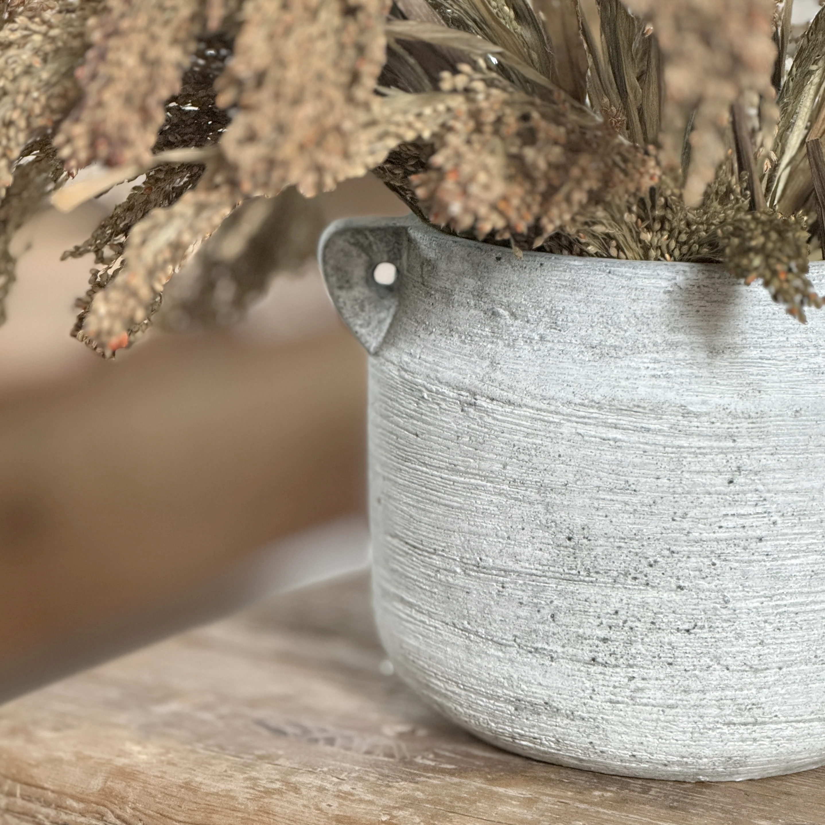 Concrete Effect Ribbed Small Vase - Image 4