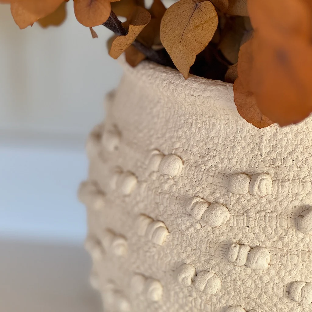 Cream Crochet Terracotta Large Vase - Image 3