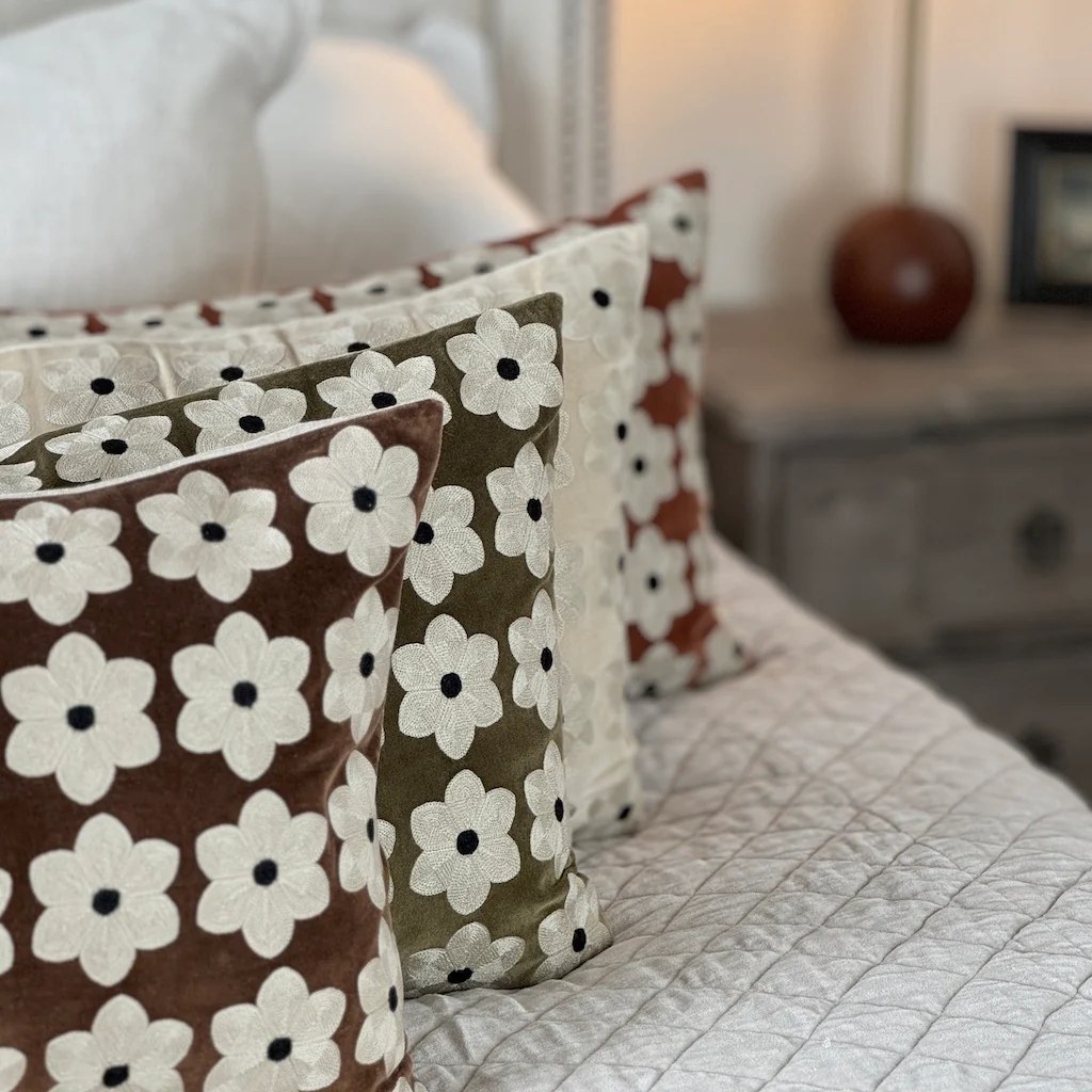 Embroidered Daisy Velvet Cushion Cover - Image 3