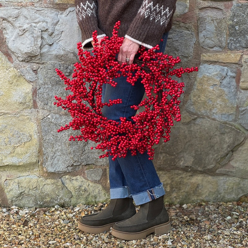 Faux Classic Wild Red Berry Wreath - 60cm - Image 2