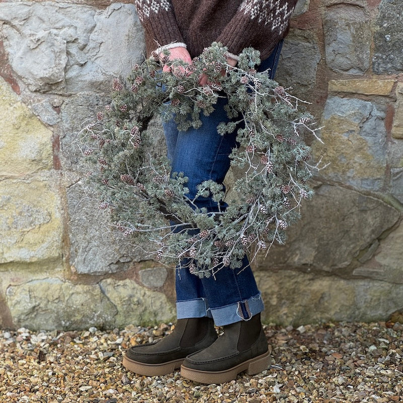 Faux Pinecone Pine Needle Wreath - 60cm - Image 4