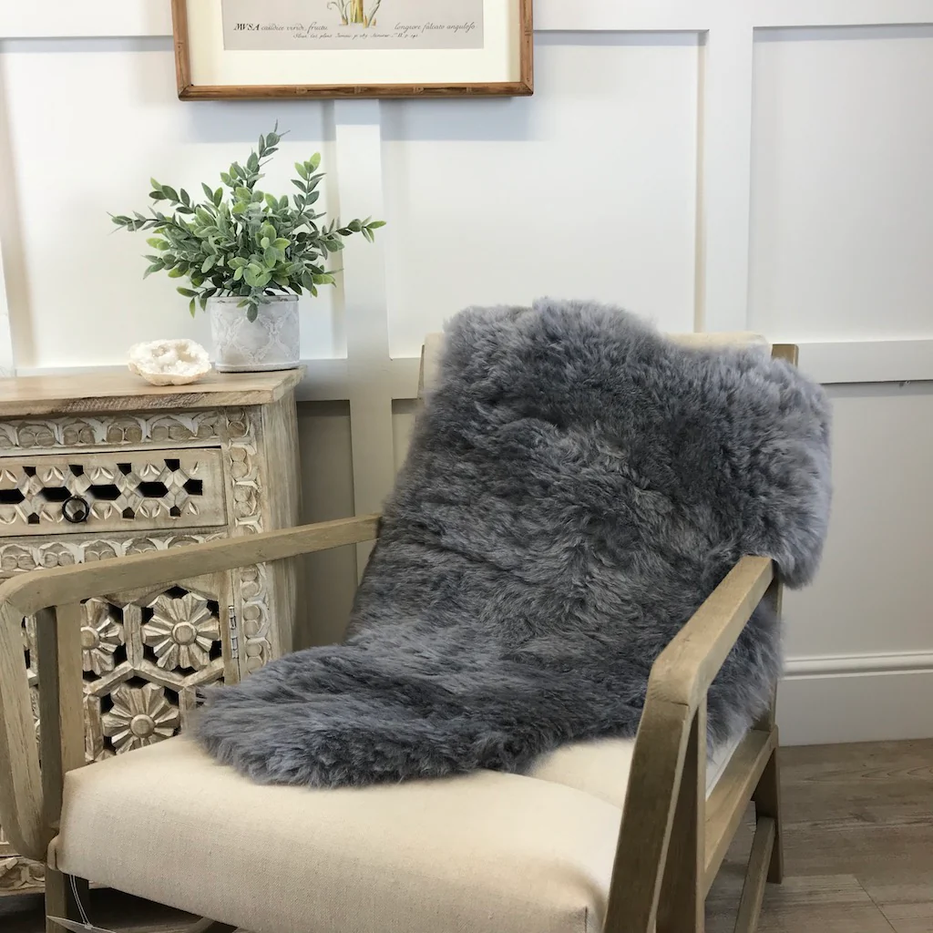 Finest Icelandic Short Wool Sheepskin Grey - Image 3
