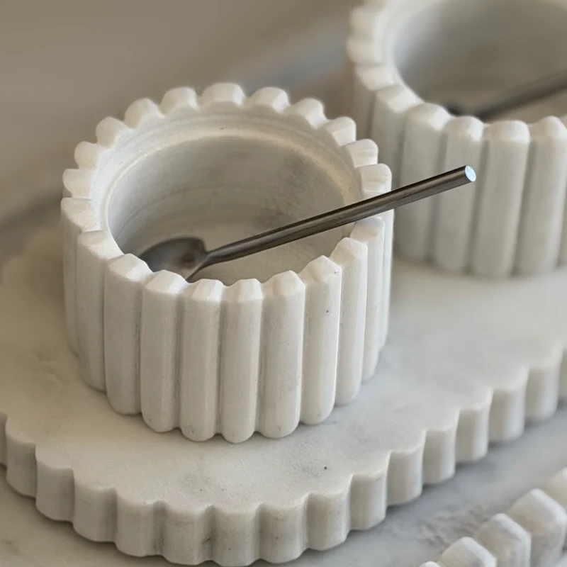 Fluted Marble Twin Condiment Pots with Spoon and Oval Plinth - Image 2