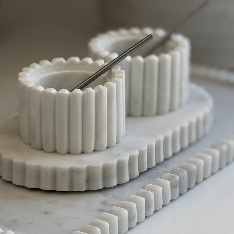 Fluted Marble Twin Condiment Pots with Spoon and Oval Plinth - Image 3