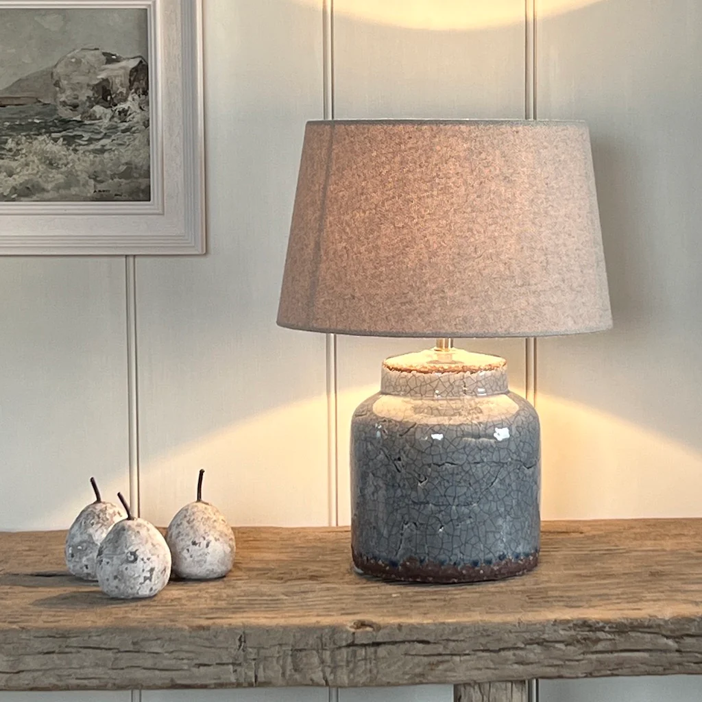 Ilmos Distressed Ceramic Table Lamp