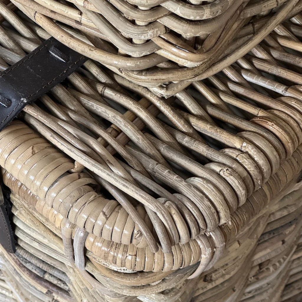Large Wicker Hamper Baskets Lid Leather Straps 2 Sizes - Image 10
