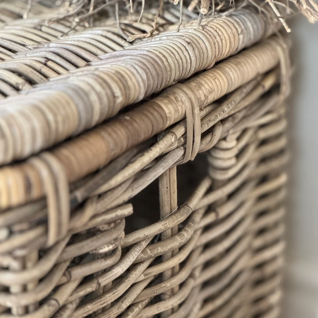 Large Wicker Hamper Baskets Lid Leather Straps 2 Sizes - Image 6