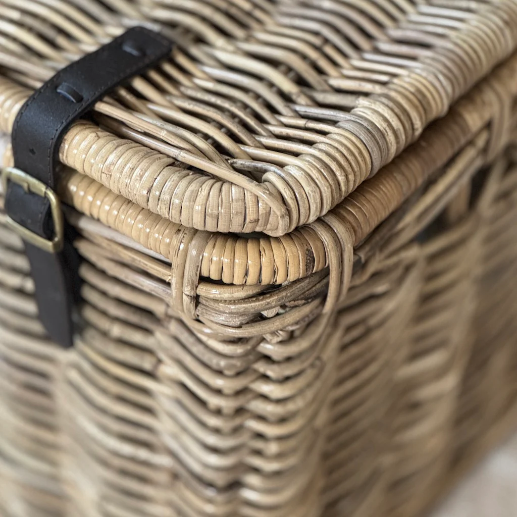 Large Wicker Hamper Baskets Lid Leather Straps 2 Sizes - Image 7