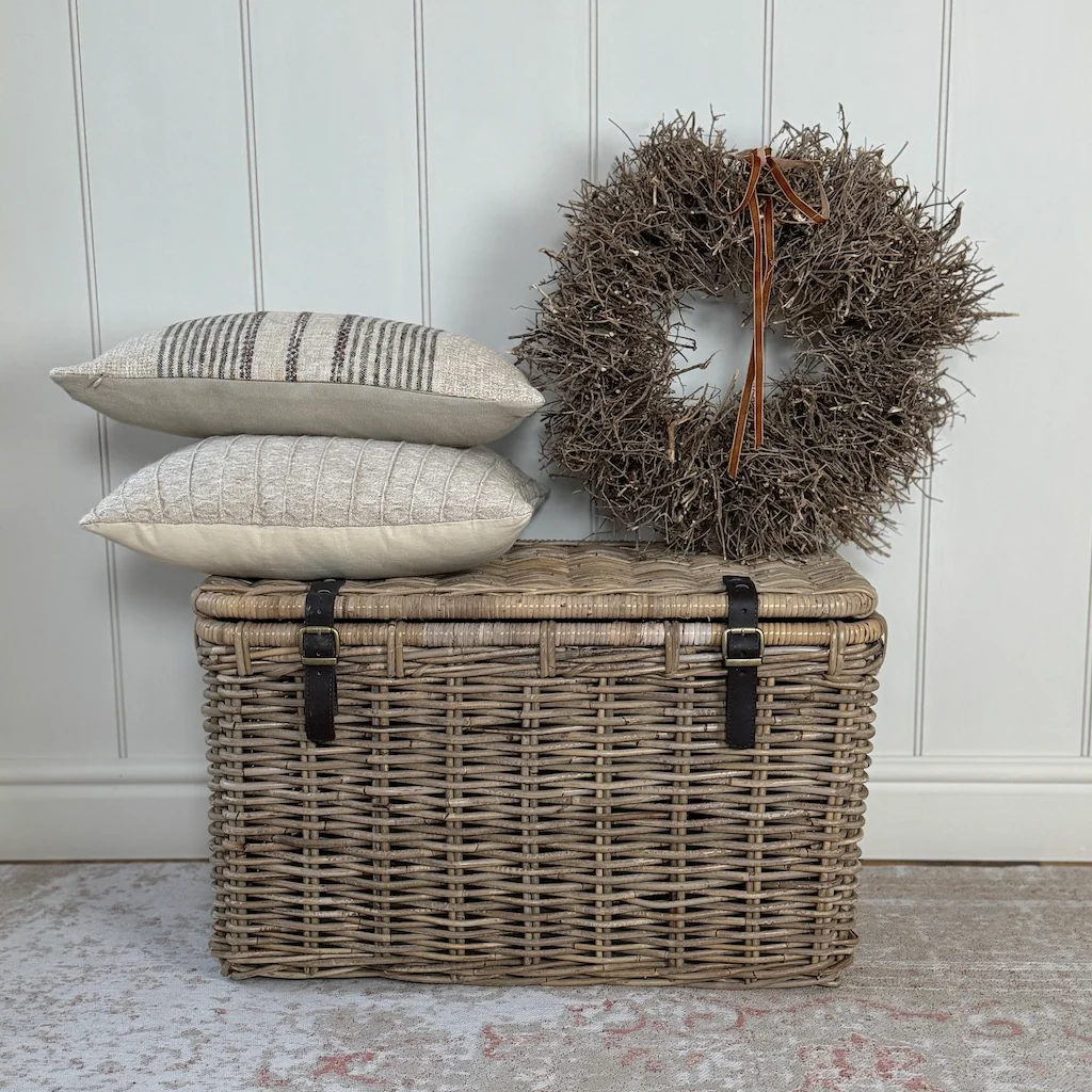 Large Wicker Hamper Baskets Lid Leather Straps 2 Sizes - Image 8