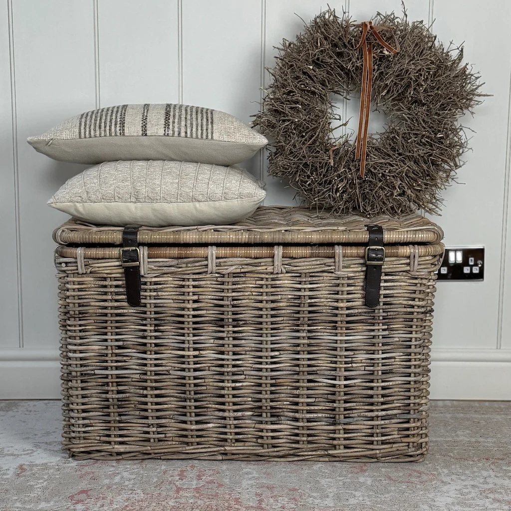 Large Wicker Hamper Baskets Lid Leather Straps 2 Sizes - Image 9