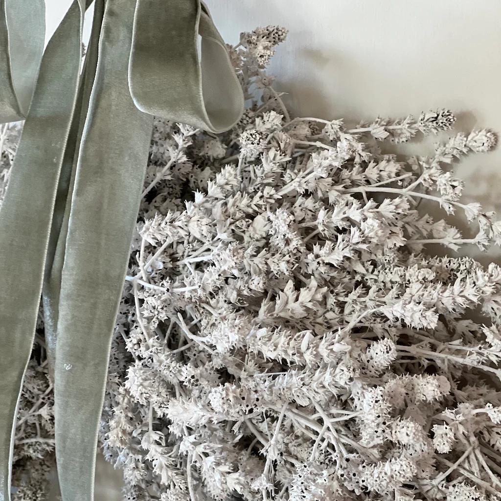 Linen Herb Wreath Dried Preserved Misty White - Image 3