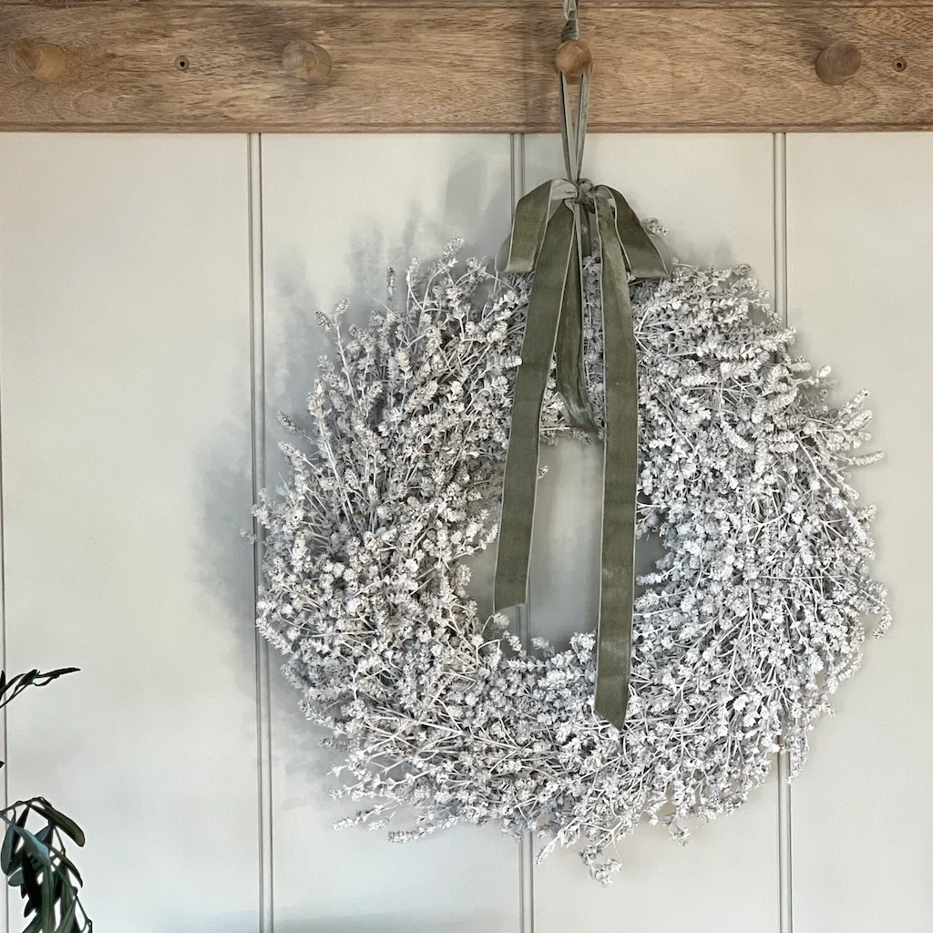 Linen Herb Wreath Dried Preserved Misty White - Image 4