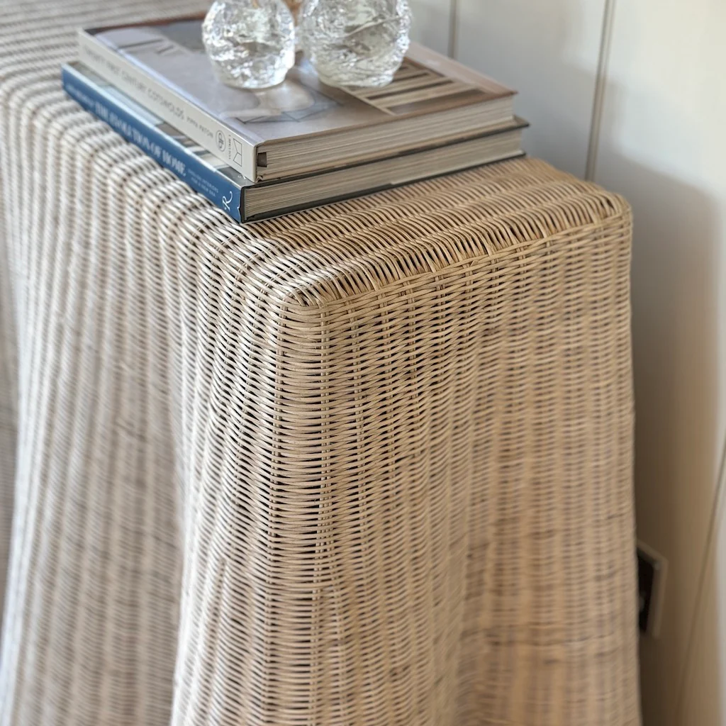 Medium Rattan Scalloped Console Table - Image 7