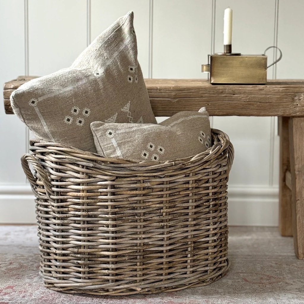 Oval Basket With Ear Handles and Jute Liner - Image 4