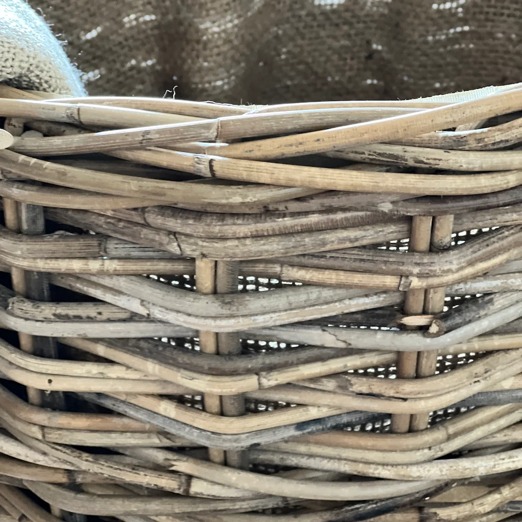 Round Basket With Ear Handles & Jute Liner - Image 3
