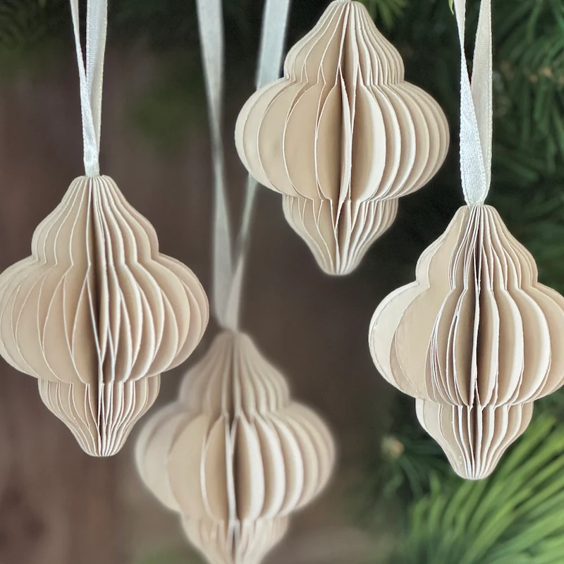 Set of 4 Festive Diamond Shaped Paper Bauble - 8cm - Image 3