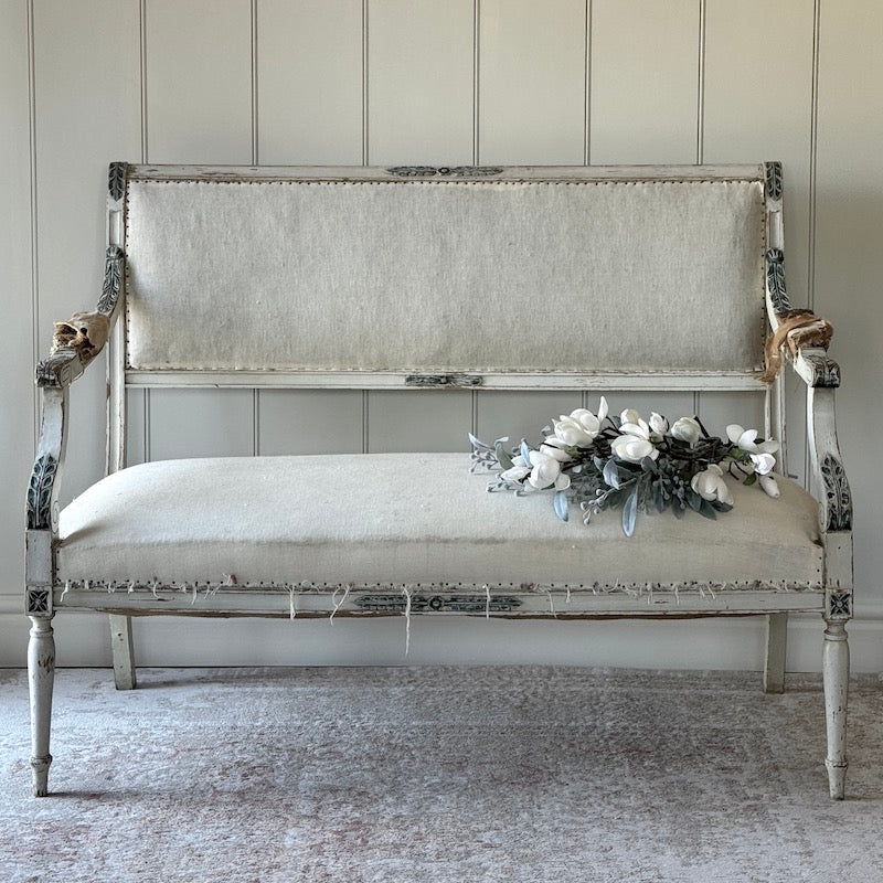 Simple Classic Vintage French Sofa