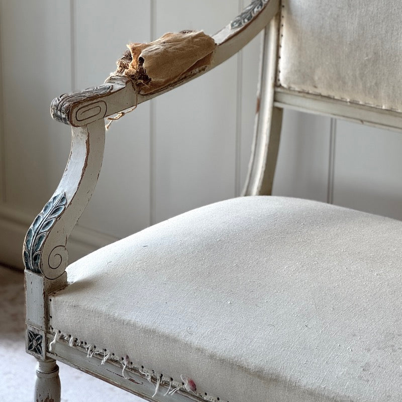 Simple Classic Vintage French Sofa - Image 10