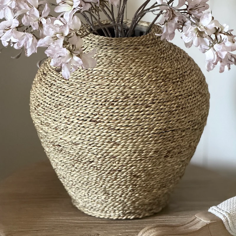 Tanson Woven Seagrass Rounded Vase – Metal Framed Natural Vessel - Image 2