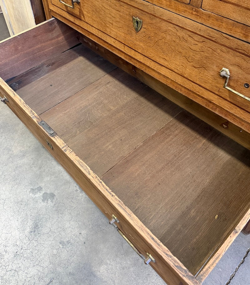 Vintage French Commode En Bois - Classic Style Chest - Image 9
