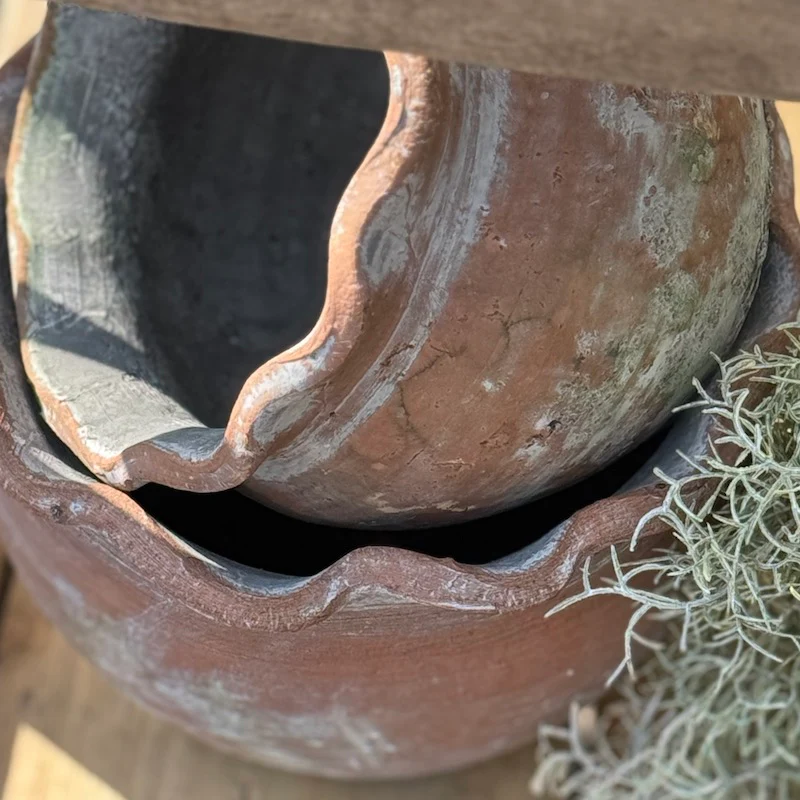 Vintage Style Pie Crust Pot - Image 2