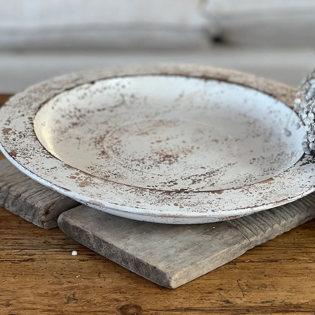 White Distressed Wooden Decorative Tableware - Image 4