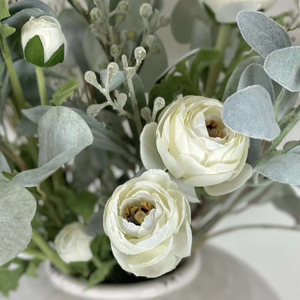 White Ranunculus Spray - Image 3