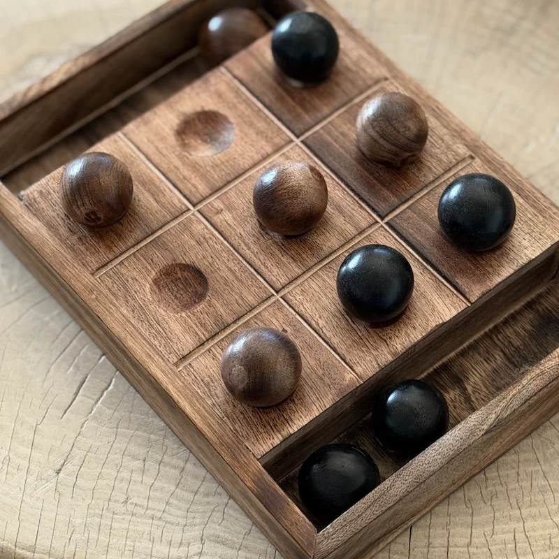 Wooden Noughts and Crosses Board Game - Image 5